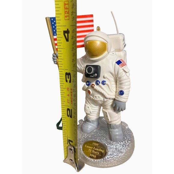 Hallmark 1994 Lunar Landing 25th Anniversary Astronaut Ornament With Light-Up Ba - Picture 11 of 16